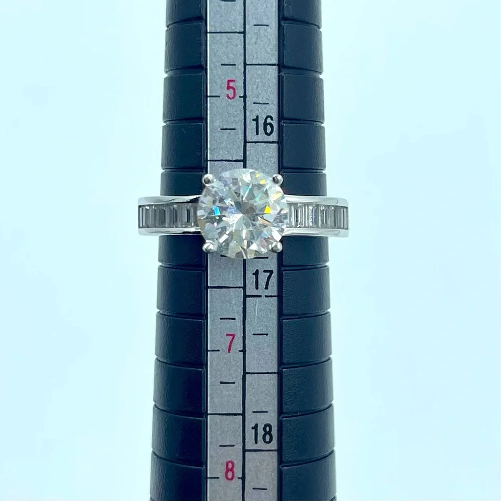 Diamonique Round Cut Solitaire w/ Emerald Cut Side Stones Ring Size 6 EUC